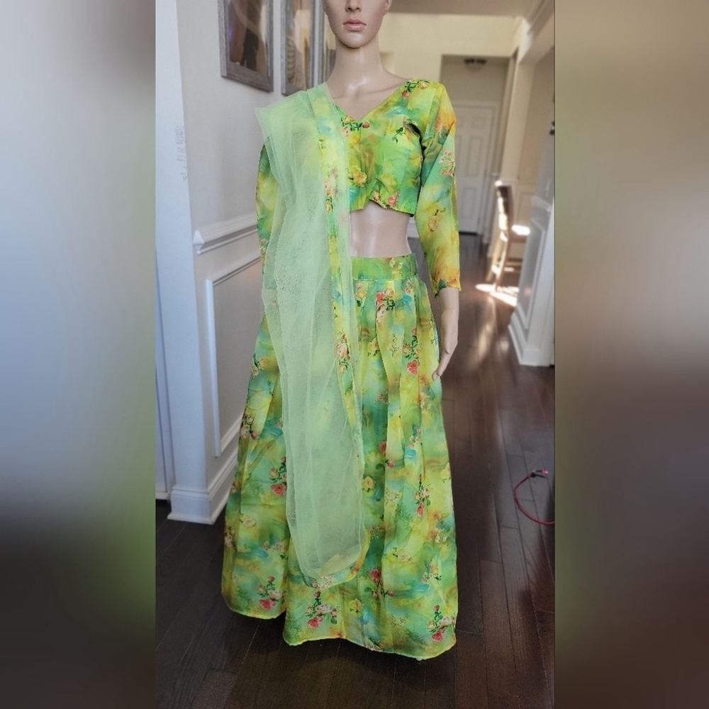Beautiful Silk Floral Green Lehenga Choli - Picture 4 of 10